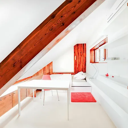 Happy Apartment *